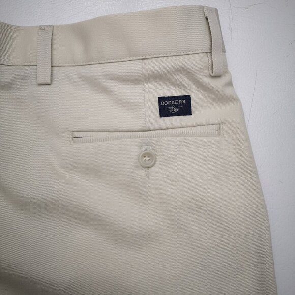Dockers' Individual Fit Waistband Men's Size 36/32 Flat Front Straight Leg Pants - Picture 9 of 12